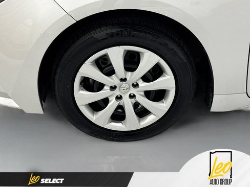 Used 2024 Toyota Corolla LE FWD image 31