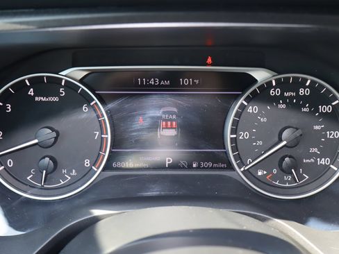 Used 2024 Nissan Rogue S FWD image 9