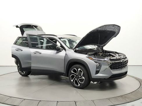 New 2026 Chevrolet Trax RS FWD image 9