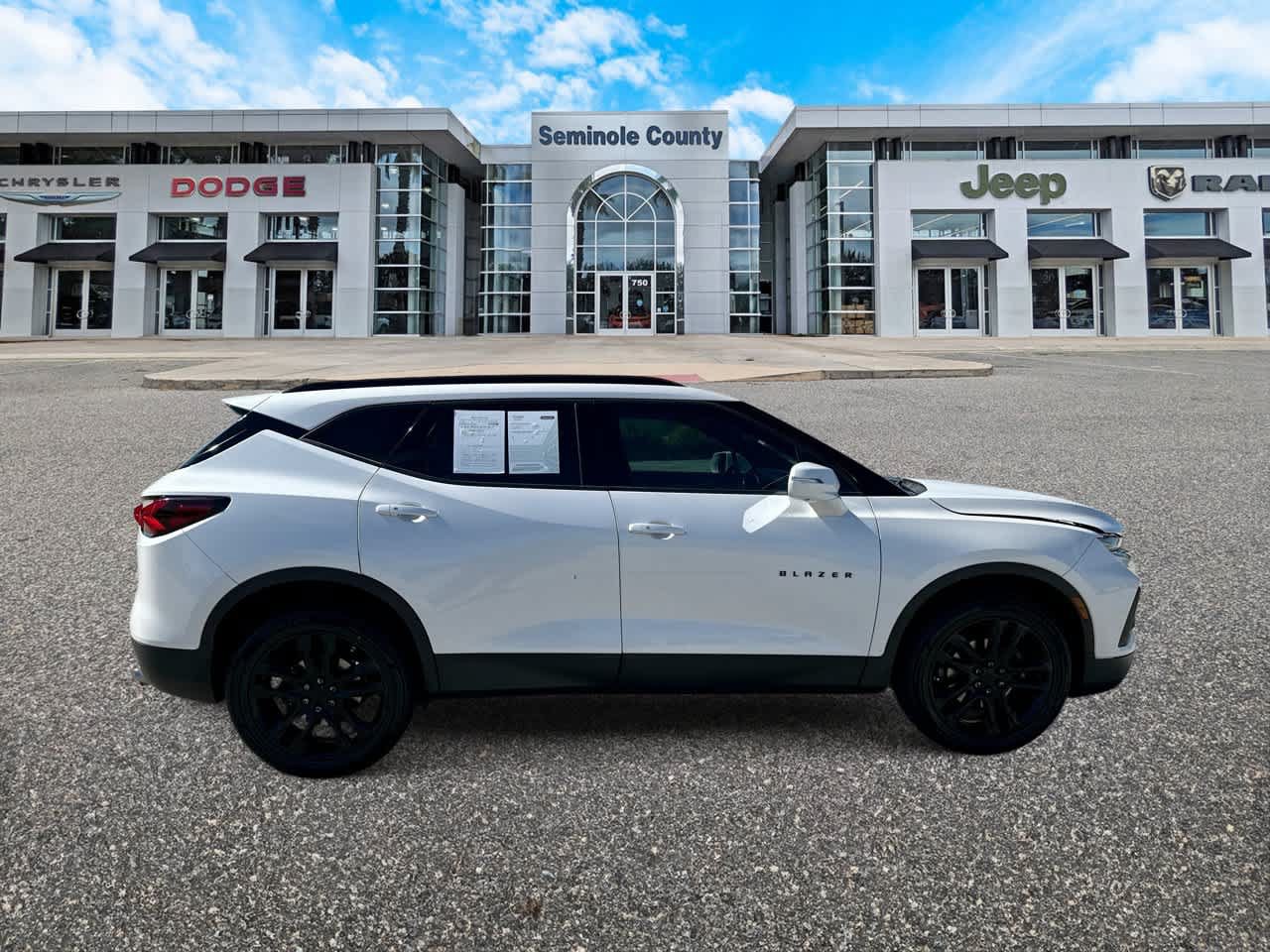 Used 2020 Chevrolet Blazer LT w/ Sound & Technology Package FWD image 8