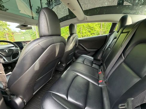 Used 2018 Tesla Model 3 Mid Range RWD image 15