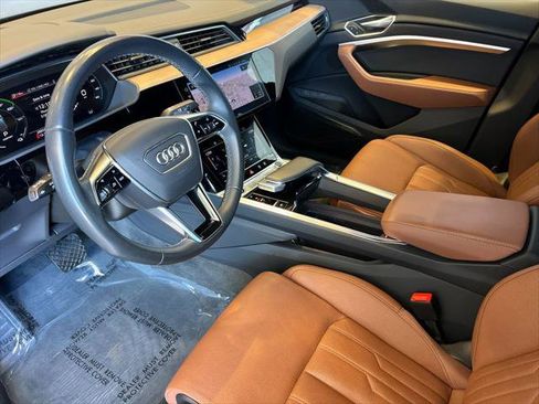Certified 2024 Audi Q8 e-tron Prestige w/ Prestige Package AWD/4WD image 11