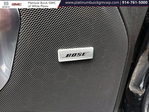 Used 2024 Chevrolet Tahoe Z71 w/ Luxury Package image 21