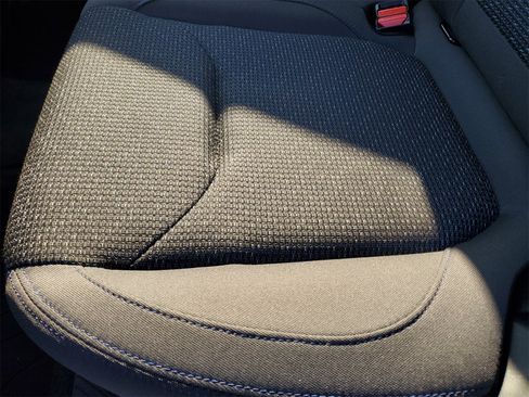 Used 2025 Subaru Forester Premium image 15