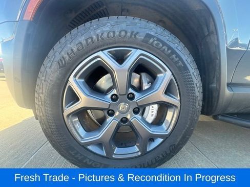 Used 2024 Rivian R1S Adventure AWD/4WD image 10