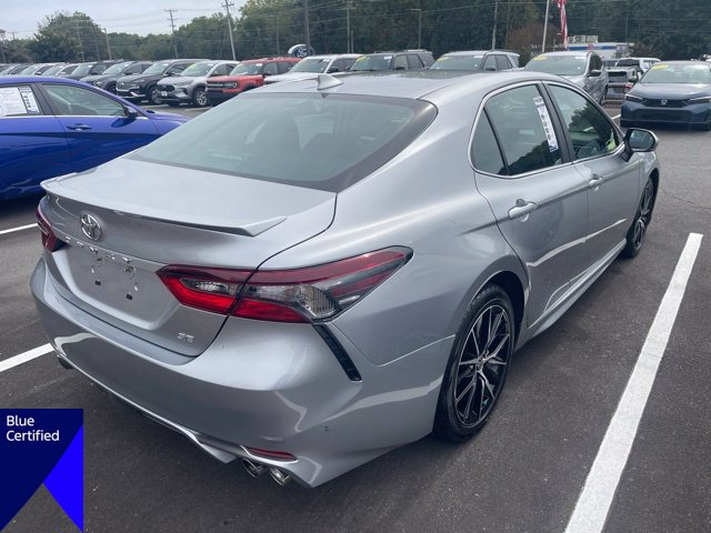Used 2024 Toyota Camry SE w/ Cold Weather Package FWD image 4
