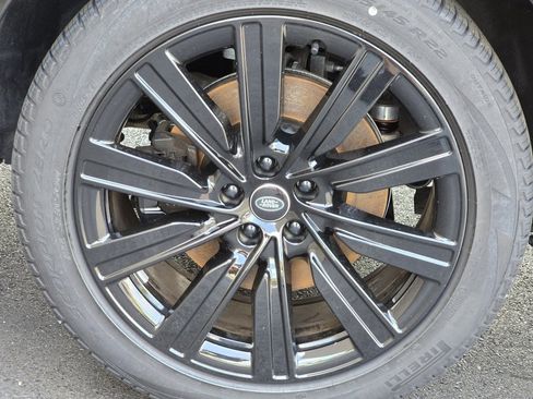 New 2025 Land Rover Range Rover SE image 44