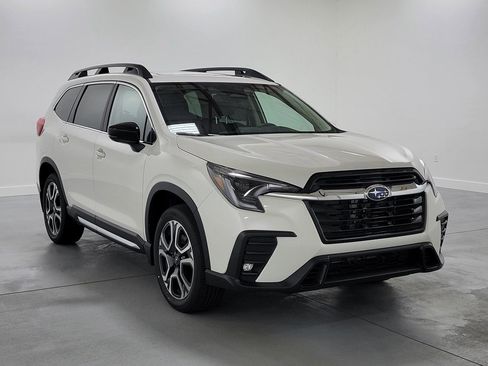 New 2026 Subaru Ascent Limited image 2