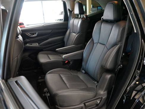 Used 2023 Subaru Ascent Limited AWD/4WD image 49