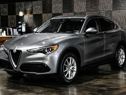 Used 2018 Alfa Romeo Stelvio Ti AWD/4WD image 8