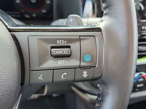 Used 2023 Nissan Pathfinder Platinum image 22