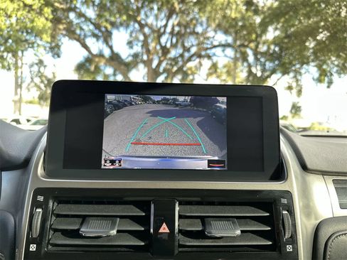 Used 2023 Lexus GX 460 Premium image 17