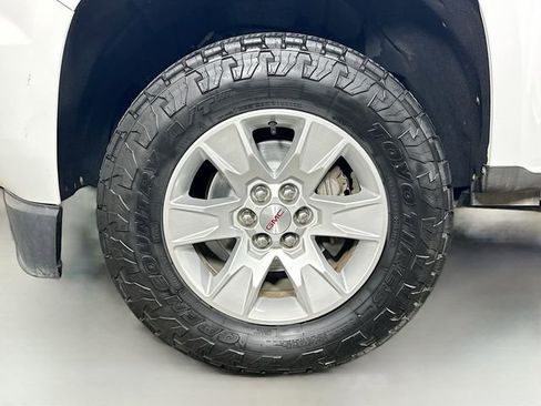 Used 2017 GMC Canyon SLE w/ SLE Convenience Package image 29