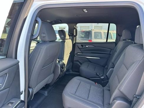 New 2026 Chevrolet Traverse LT w/ LPO, Floor Liner Package FWD image 4