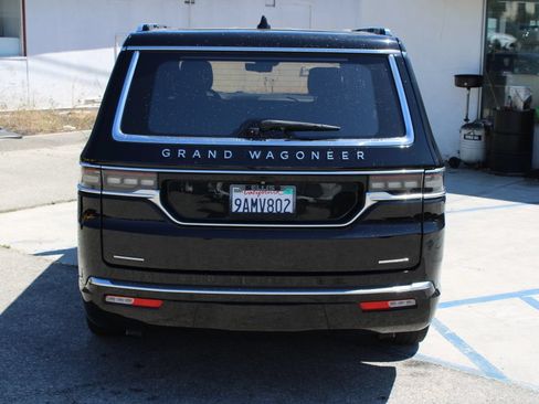Used 2022 Jeep Grand Wagoneer Series II w/ Premium Group II AWD/4WD image 5
