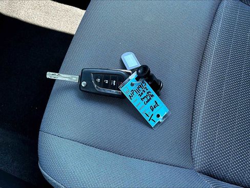 Used 2022 Toyota Corolla SE image 14