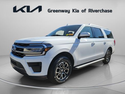 Used 2024 Ford Expedition Max XLT image 3