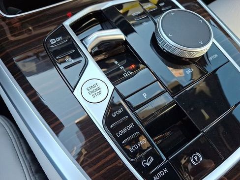 New 2026 BMW X5 xDrive40i w/ Premium Package image 13