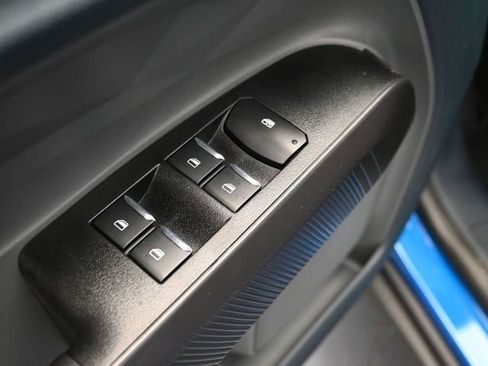 New 2025 Ford Maverick XL image 15