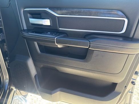 Used 2024 RAM 2500 Big Horn image 26