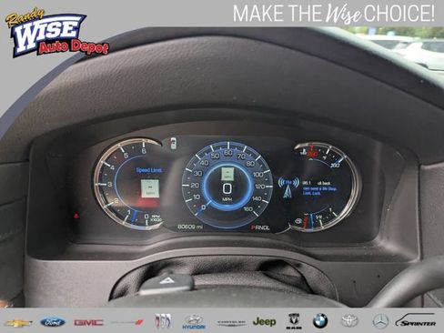 Used 2018 Cadillac Escalade Luxury AWD/4WD image 13