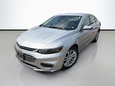 Used 2018 Chevrolet Malibu LT w/ Driver Confidence Package FWD image 5