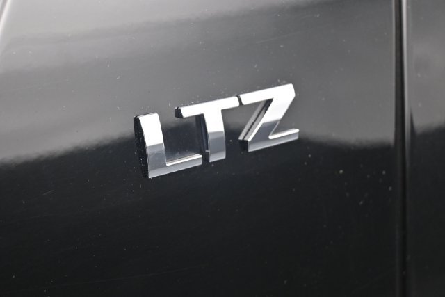 Used 2013 Chevrolet Suburban LTZ AWD/4WD image 27
