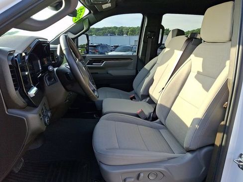 Used 2025 Chevrolet Silverado 2500 LT w/ Convenience Package AWD/4WD image 13