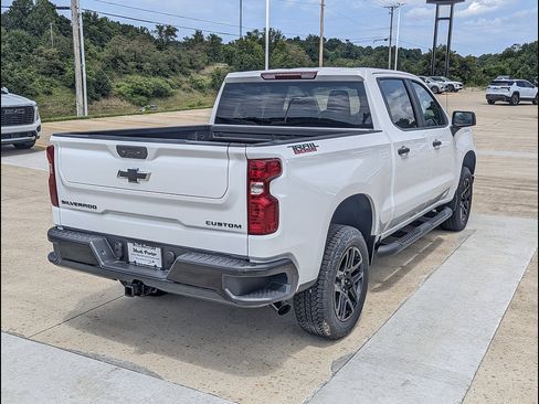 New 2026 Chevrolet Silverado 1500 Custom Trail Boss w/ Turbomax Blackout Package AWD/4WD image 7