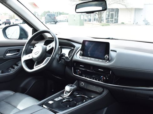 Used 2023 Nissan Rogue SL image 31