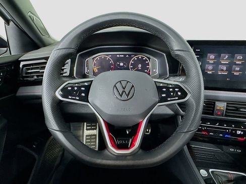 Used 2025 Volkswagen Jetta GLI Autobahn FWD image 15