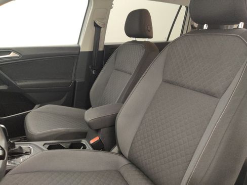 Used 2021 Volkswagen Tiguan S FWD image 17