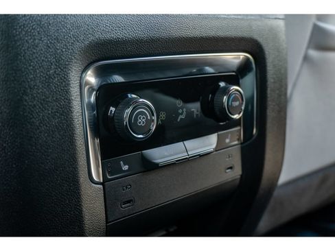 Used 2025 Chevrolet Tahoe Premier AWD/4WD image 23