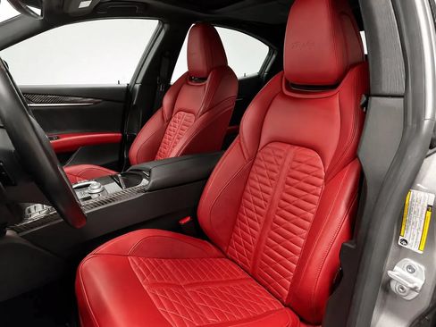 Used 2021 Maserati Ghibli Trofeo RWD image 12