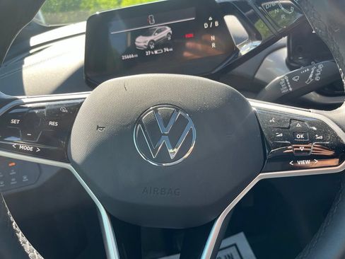 Used 2023 Volkswagen ID.4 Pro S AWD/4WD image 18