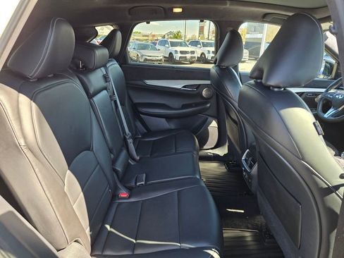 Used 2020 INFINITI QX50 Sensory image 12