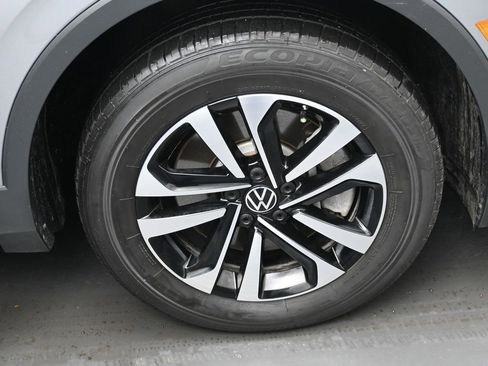 Used 2022 Volkswagen Tiguan S FWD image 34