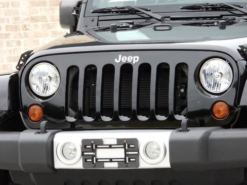 Used 2013 Jeep Wrangler Sahara w/ Connectivity Group AWD/4WD image 2
