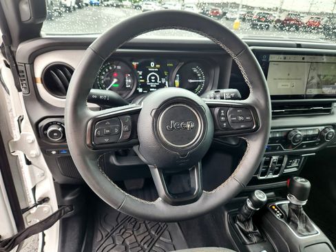 Used 2025 Jeep Wrangler Unlimited Sport S 4xe w/ Convenience Group AWD/4WD image 30