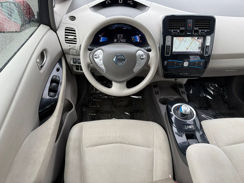 Used 2012 Nissan Leaf SL image 24