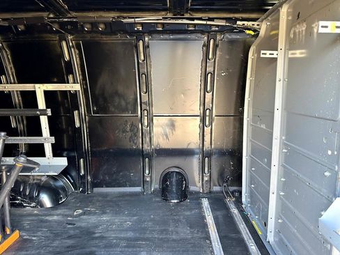 Used 2018 Chevrolet Express 2500 w/ Driver Convenience Package image 25