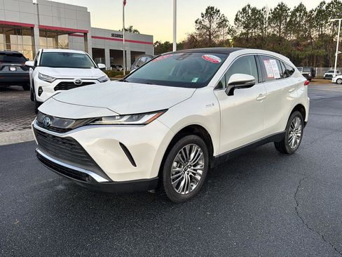 Used 2021 Toyota Venza Limited image 1