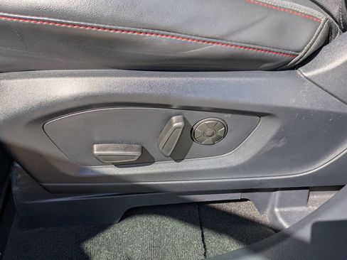 Used 2025 Ford Explorer ST AWD/4WD image 8