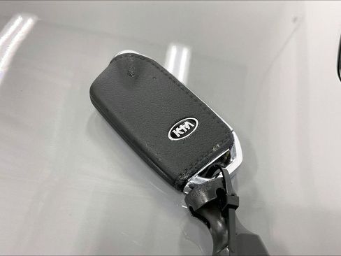 Used 2019 Kia Stinger GT1 RWD image 13