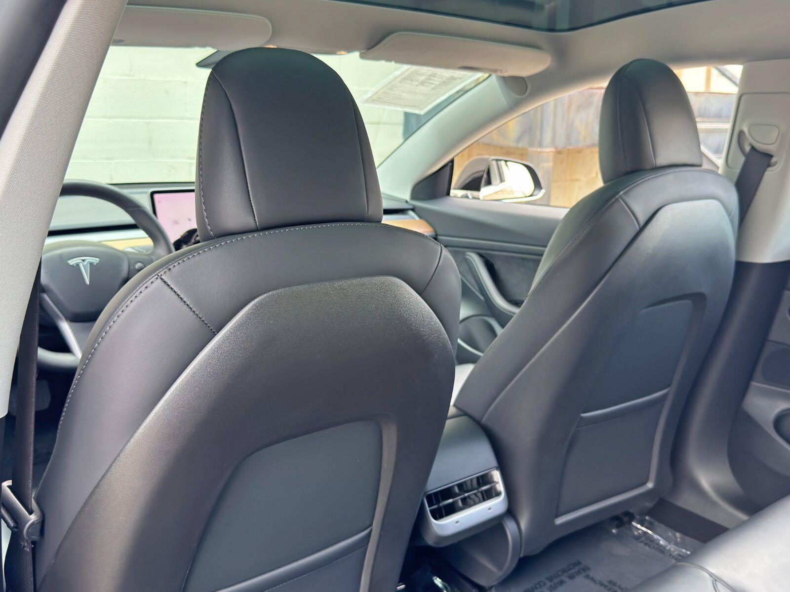 Used 2020 Tesla Model 3 Standard Range Plus RWD image 39