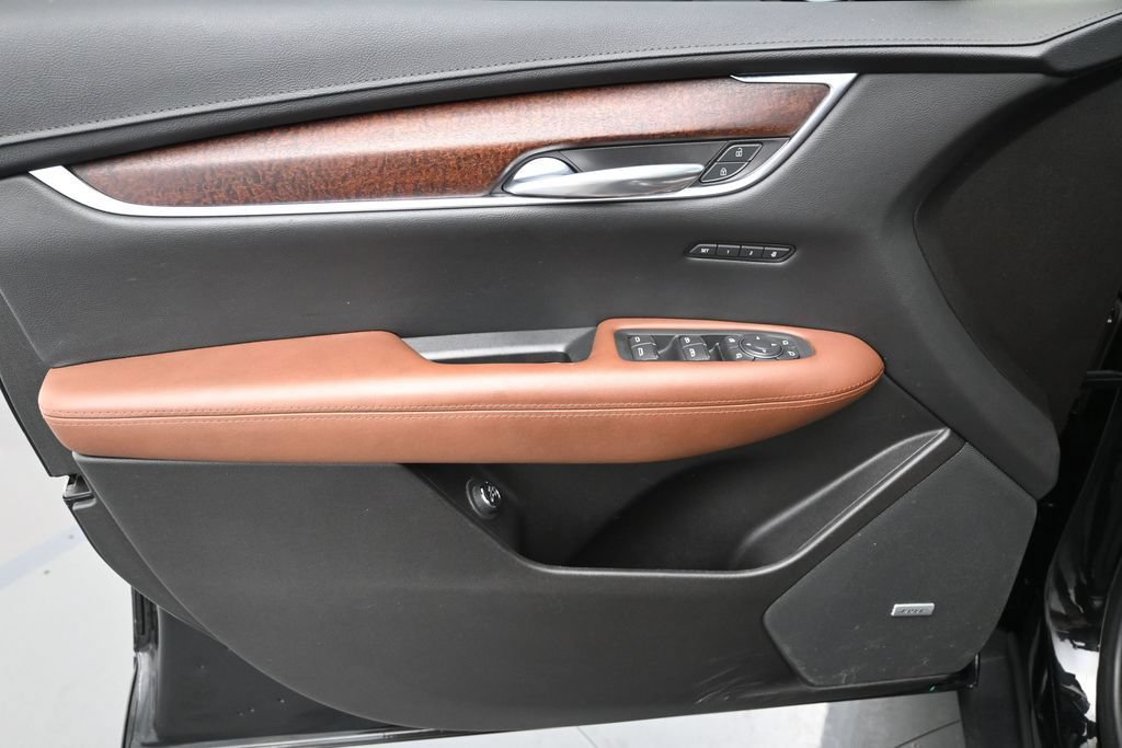 Used 2022 Cadillac XT5 Sportv AWD/4WD image 9