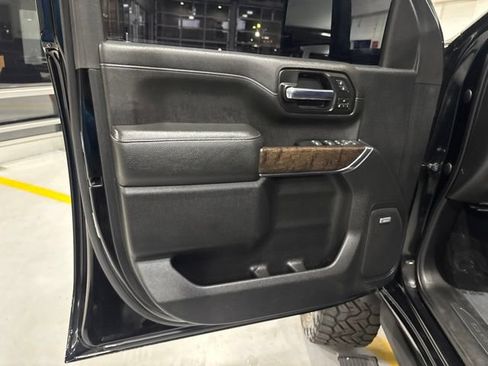 Used 2020 GMC Sierra 2500 Denali w/ Denali Ultimate Package AWD/4WD image 14