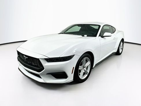 Used 2026 Ford Mustang Premium RWD image 3