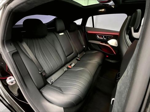 Certified 2023 Mercedes-Benz EQS 580 4MATIC Sedan image 16
