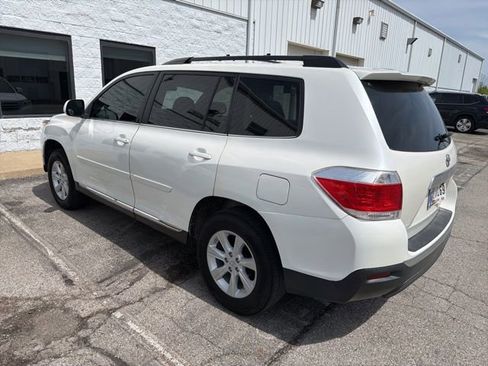 Used 2013 Toyota Highlander SE image 10